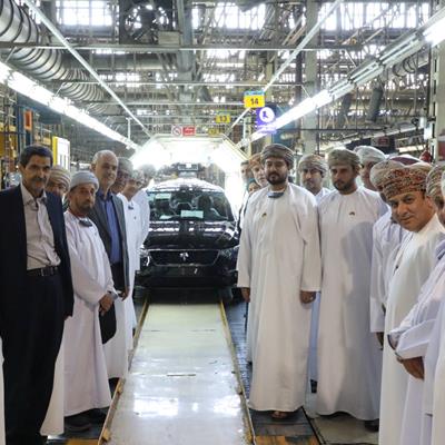   وزیر صنعت عمان: پیشرفت ایران خودرو شگفت آور است