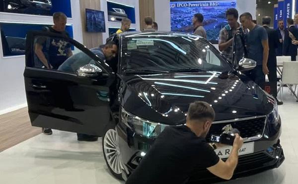 درخشش بزرگ‌ترین خودروساز خاورمیانه در نمایشگاه روسیه: «تارا» در کانون توجه شهروندان روسی