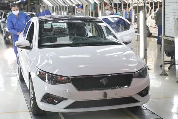 عملکرد این شرکت در نیمه نخست امسال نسبت به مدت مشابه سال گذشته نشان می‌دهد؛ تحقق فرمان رییس جمهوری با رشد ۵۰ درصدی تولید در ایران خودرو